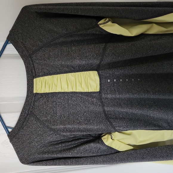 RBX Reflective Running LS Top Sz XL NWOT Reebok - Picture 4 of 4